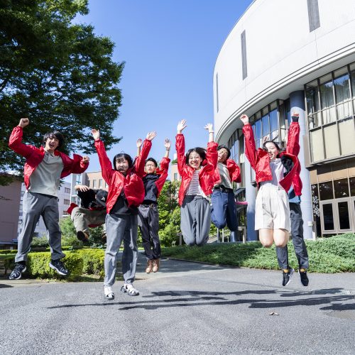 桜美林大学「桜李祭」実行委員の皆さんの画像